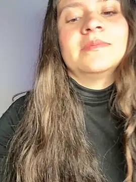 Snapshot of Emilyybennet_ chatting on July 3, 2:07 am Emilyybennet online show from July 3, 2:07 am
