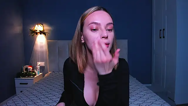 OliviaReece online show from January 9, 6:05 am