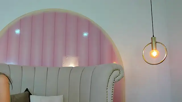 Emilia Bons online show from November 26, 1:23 pm