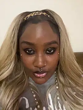 Snapshot of Cocomamii1 chatting on November 3, 3:52 am Cocomamii1 online show from November 3, 3:52 am