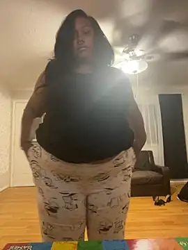 Snapshot of Cocomamii1 chatting on November 11, 2:33 am Cocomamii1 online show from November 11, 2:33 am