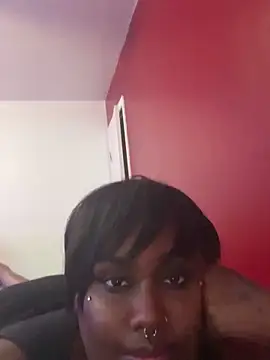 Snapshot of Cocomamii1 chatting on December 20, 2:18 am Cocomamii1 online show from December 20, 2:18 am