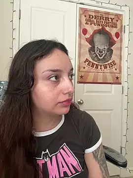 CharmingMaddie online show from March 22, 4:32 pm