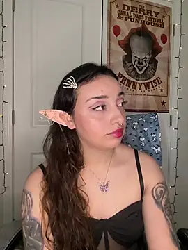 CharmingMaddie online show from March 28, 8:52 pm