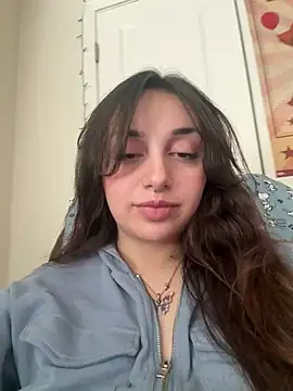 CharmingMaddie online show from March 29, 3:23 pm