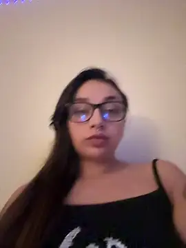 CharmingMaddie online show from June 18, 2:23 am