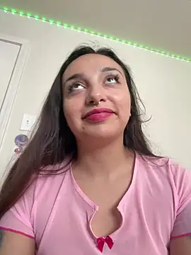 CharmingMaddie online show from July 9, 4:22 pm