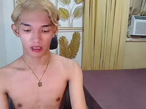 fuckerfriendsxx online show from April 6, 5:25 pm