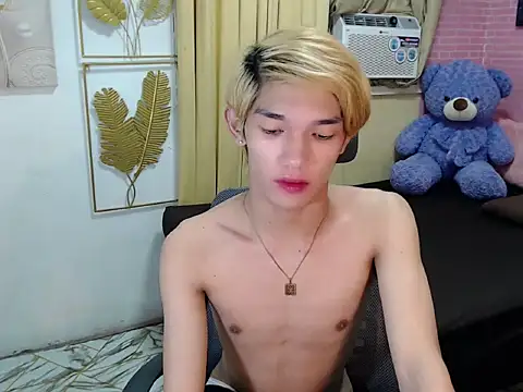 fuckerfriendsxx online show from May 24, 4:12 pm