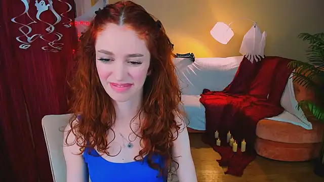 ChristinaConteeree online show from October 25, 11:32 pm