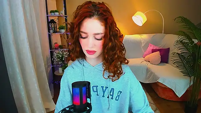 ChristinaConteeree online show from November 17, 7:08 pm