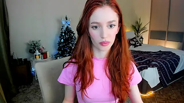 ChristinaConteeree online show from December 15, 1:15 pm