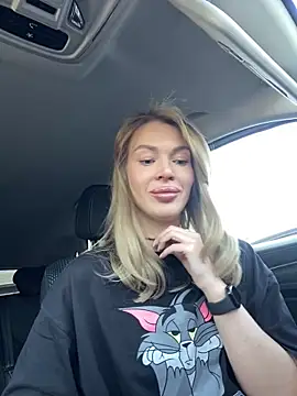 Snapshot of miss_veroNika chatting on June 3, 4:48 am miss veroNika online show from June 3, 4:48 am