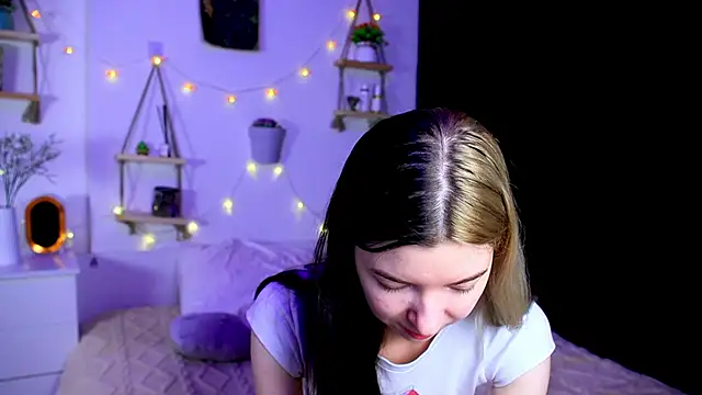 EmmieBlade online show from October 16, 7:26 pm