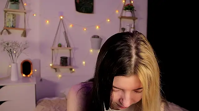 EmmieBlade online show from October 21, 7:14 pm