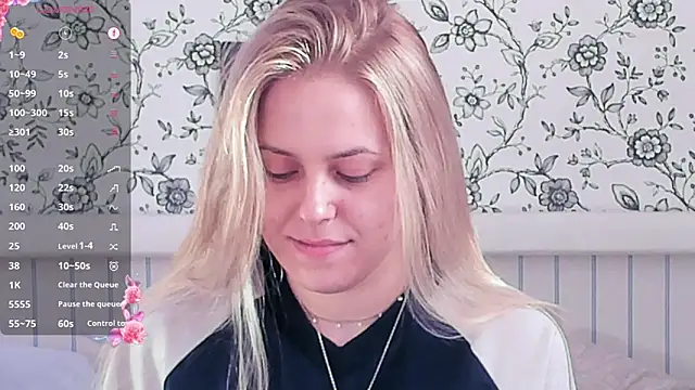 AngelAnty online show from April 9, 2:22 pm