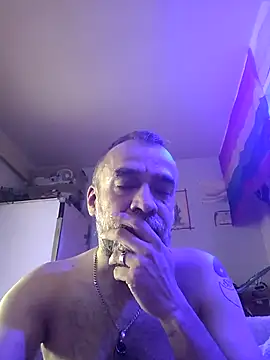 Snapshot of GabyCollado5 chatting on October 14, 7:20 am GabyCollado5 online show from October 14, 7:20 am