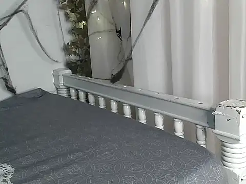 Snapshot of angelainparis28 chatting on October 31, 5:19 am angelainparis28 online show from October 31, 5:19 am