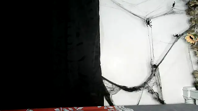 Snapshot of angelainparis28 chatting on November 1, 6:59 am angelainparis28 online show from November 1, 6:59 am