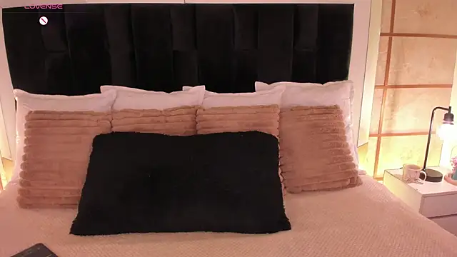 GretaVelvet online show from April 11, 7:29 pm