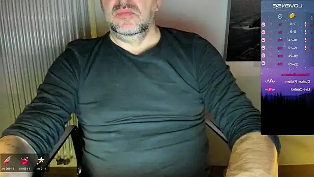 Snapshot of german9inch chatting on January 2, 12:13 am german9inch online show from January 2, 12:13 am