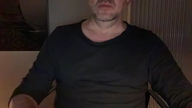 Snapshot of german9inch chatting on March 3, 10:10 pm german9inch online show from March 3, 10:10 pm