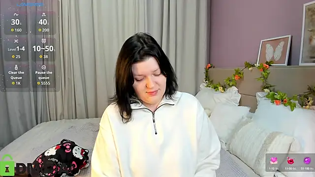 Michele Greenn online show from September 30, 12:04 am