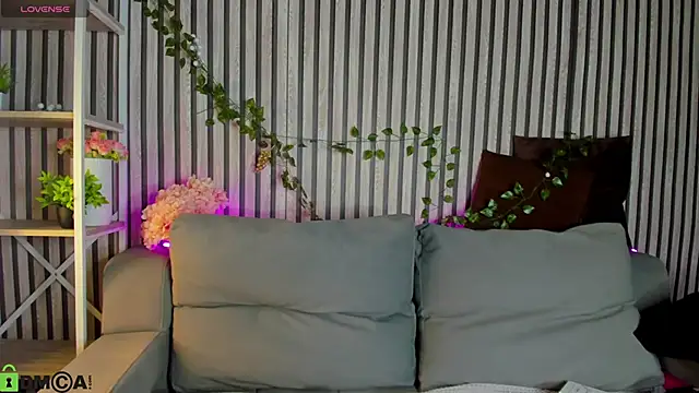 Michele Greenn online show from February 22, 1:07 am