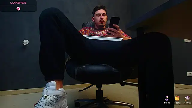 EnzoRace online show from October 23, 4:56 am