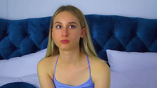 Snapshot of VictoriaHopsons chatting on October 1, 6:36 pm VictoriaHopsons online show from October 1, 6:36 pm