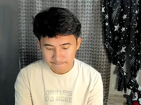 Snapshot of Adim-pinoy146 chatting on June 4, 5:52 pm Adim-pinoy146 online show from June 4, 5:52 pm