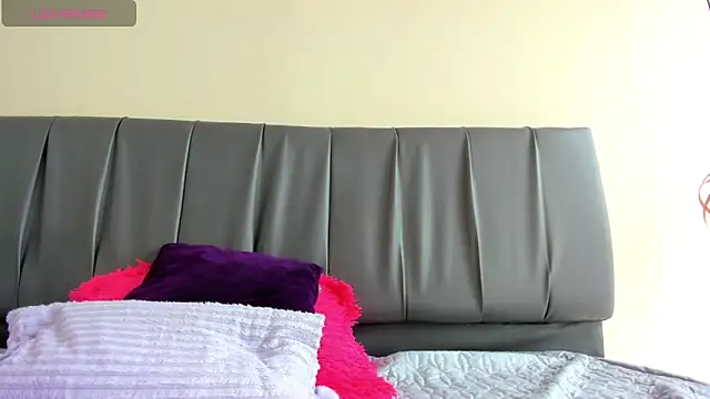 iisabella noa online show from March 14, 2:55 pm