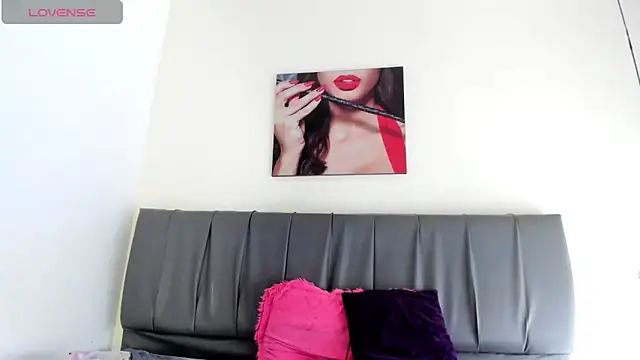 Snapshot of iisabella_noa chatting on May 26, 12:56 pm iisabella noa online show from May 26, 12:56 pm