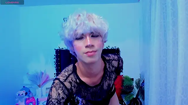 Cooperrosscute233 online show from November 3, 12:02 am