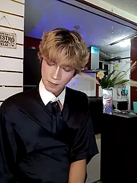 Cooperrosscute233 online show from March 22, 12:25 am