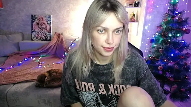 Snapshot of NickyAdamidi chatting on December 15, 7:18 pm NickyAdamidi online show from December 15, 7:18 pm