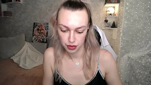 Snapshot of NickyAdamidi chatting on January 12, 2:55 pm NickyAdamidi online show from January 12, 2:55 pm