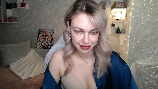 Snapshot of NickyAdamidi chatting on January 15, 2:32 pm NickyAdamidi online show from January 15, 2:32 pm