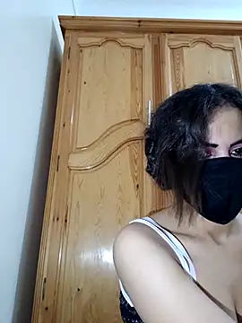 ghadiraa online show from February 1, 6:06 pm