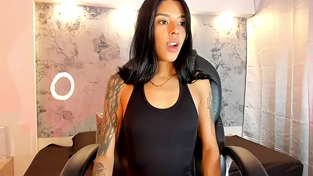 Snapshot of julietha03 chatting on July 24, 11:14 pm julietha03 online show from July 24, 11:14 pm