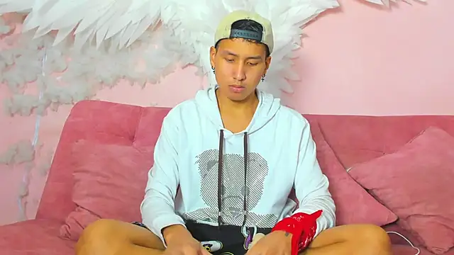 spicy adonhis online show from November 21, 1:10 pm