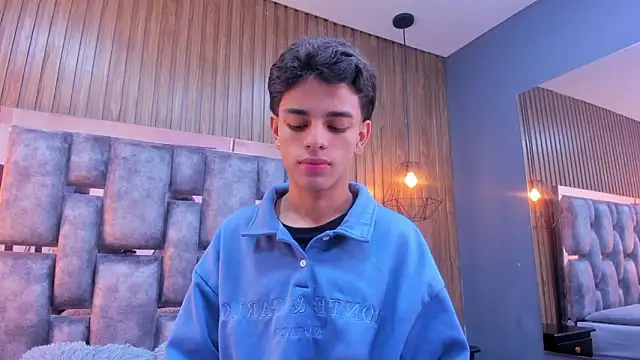 owen  johnson online show from March 26, 11:49 am