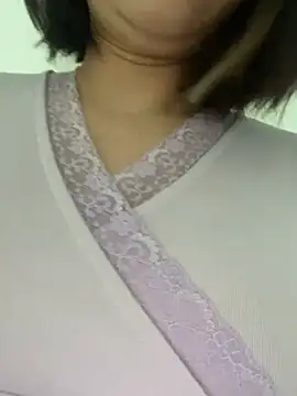 Snapshot of Jess-Thuy chatting on February 2, 2:54 am Jess-Thuy online show from February 2, 2:54 am