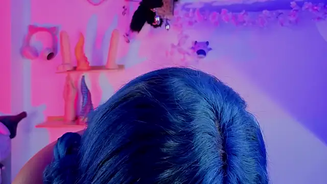 zoelight18 online show from January 17, 7:39 pm