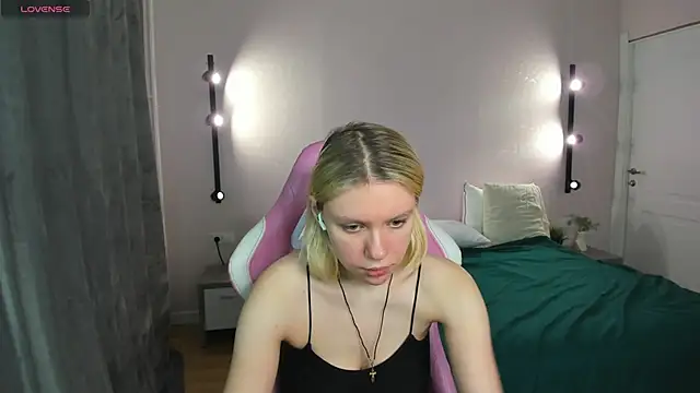 Casey Miller online show from October 6, 1:14 am