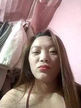 Snapshot of Thuyta chatting on September 30, 2:27 am Thuyta online show from September 30, 2:27 am