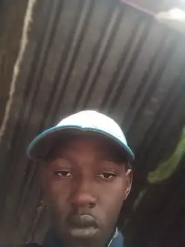 Snapshot of Mshengu01 chatting on May 5, 9:39 am Mshengu01 online show from May 5, 9:39 am