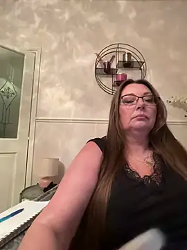 BuxomKitty BBW online show from April 11, 7:40 pm