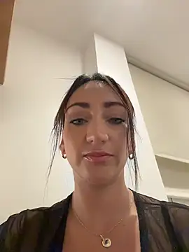 Ninabigtitied online show from February 2, 7:29 am