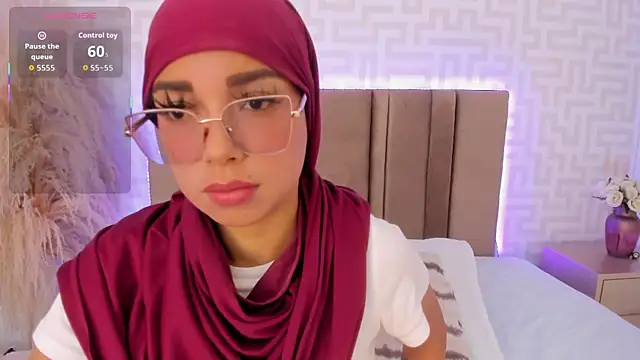Snapshot of naishaa_ chatting on July 11, 5:48 pm naishaa online show from July 11, 5:48 pm